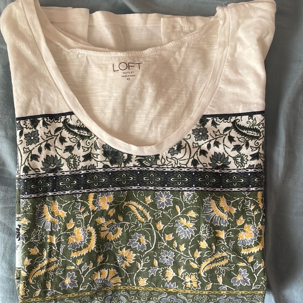 Loft Outlet Graphic T-shirt XS